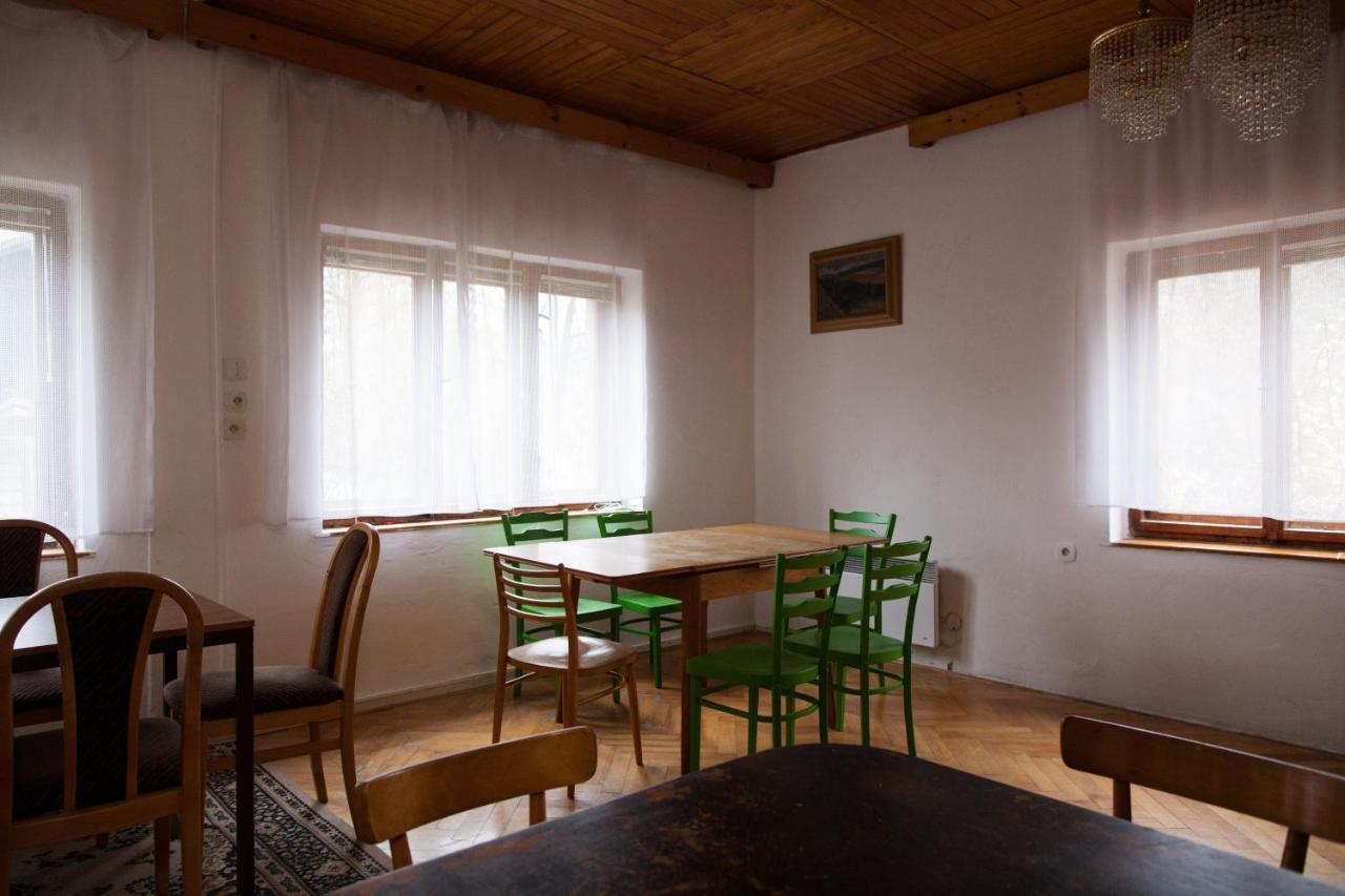 Galerka Lisny Hotel Buitenkant foto
