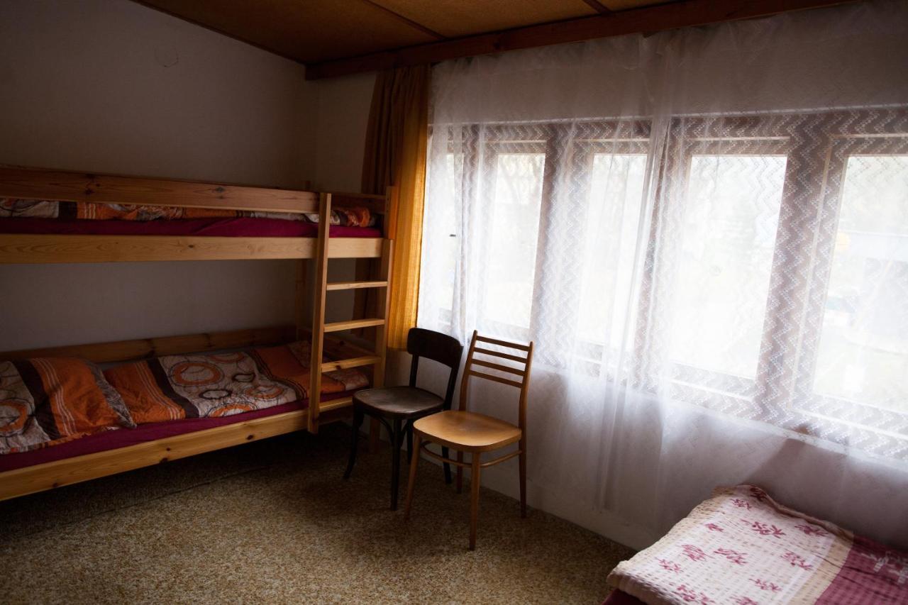 Galerka Lisny Hotel Buitenkant foto